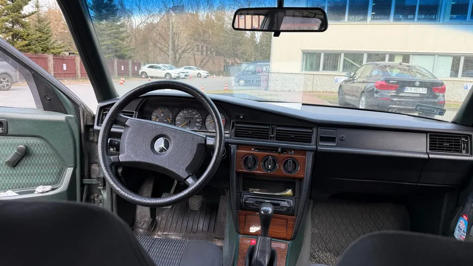 MERCEDES-BENZ 190 190 D