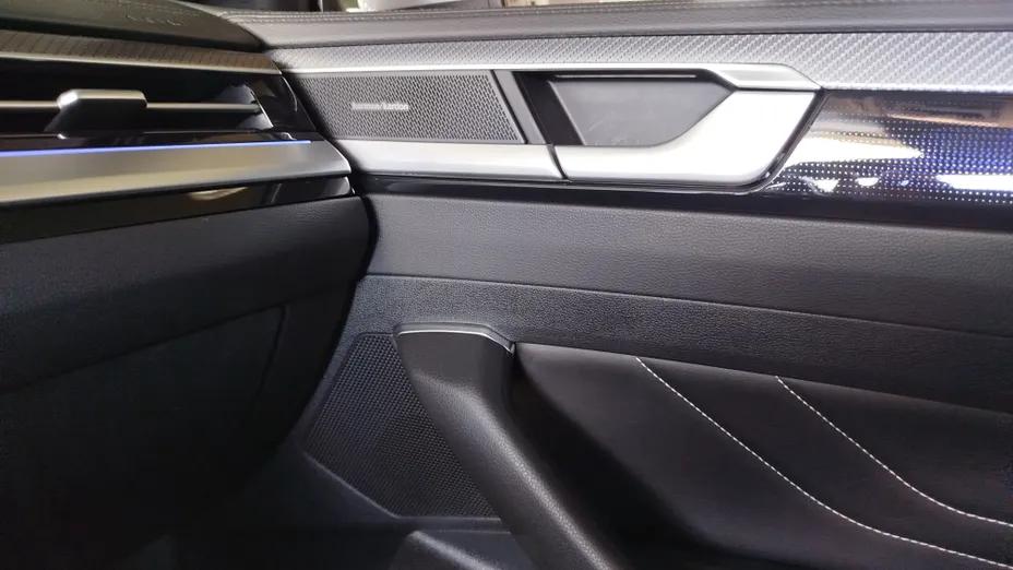 VOLKSWAGEN Arteon Arteon 2.0 TDI 4Motion R-Line DSG