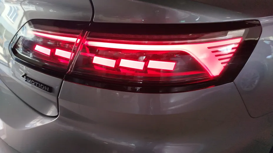 VOLKSWAGEN Arteon Arteon 2.0 TDI 4Motion R-Line DSG