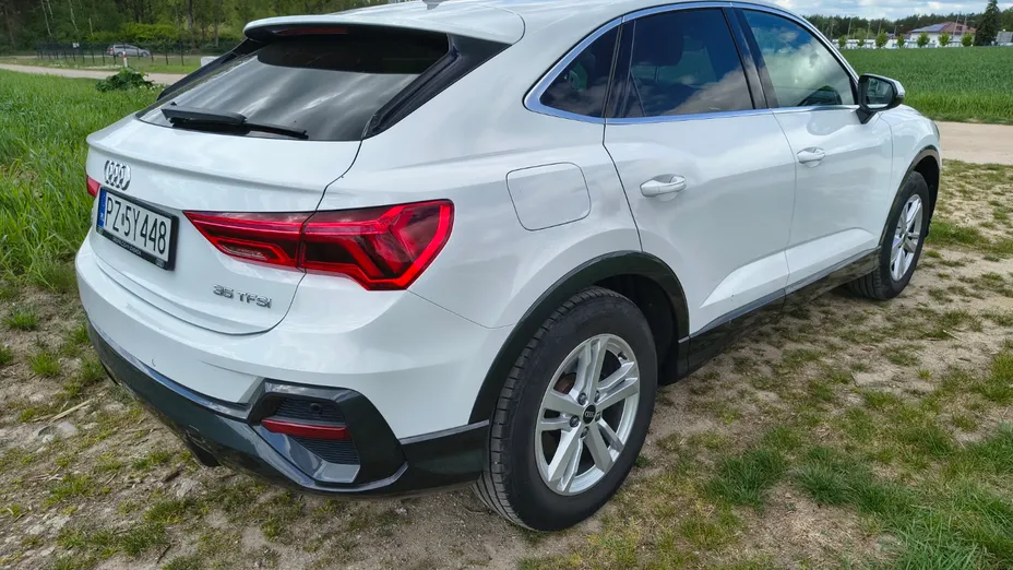 AUDI Q3 -