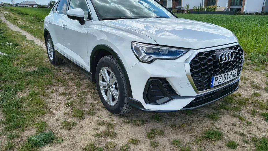 AUDI Q3 -