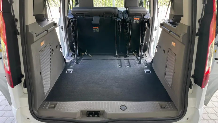 FORD Tourneo Connect Gr. Tourneo Connect 1.5 TDCi Titanium