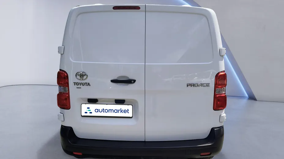 TOYOTA Proace Proace 2.0 D-4D Medium 3,1t Active