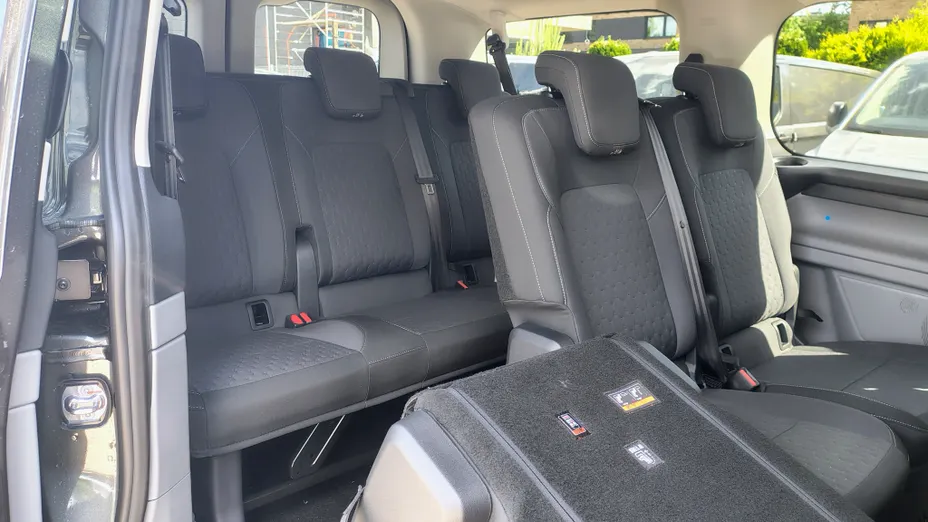 FORD Transit Custom Transit Custom Kombi 2.5 PHEV 340 L1H1 Limited CVT M1 Nowy
