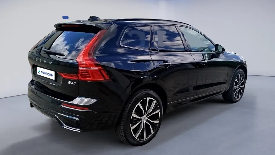 VOLVO XC60 XC60 B4 D Plus Dark aut