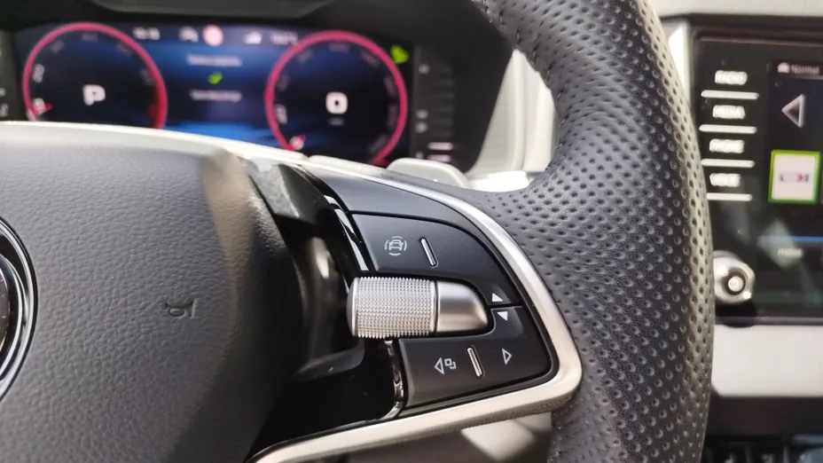SKODA Karoq Karoq 1.5 TSI ACT Sportline DSG