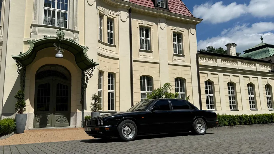 JAGUAR XJ XJR 4.0