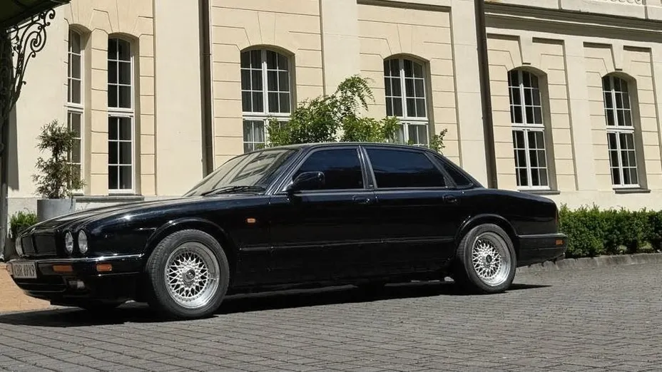 JAGUAR XJ XJR 4.0