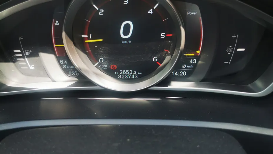 VOLVO V40 V40 CC D4 Drive-E Momentum