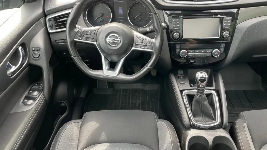 NISSAN Qashqai -