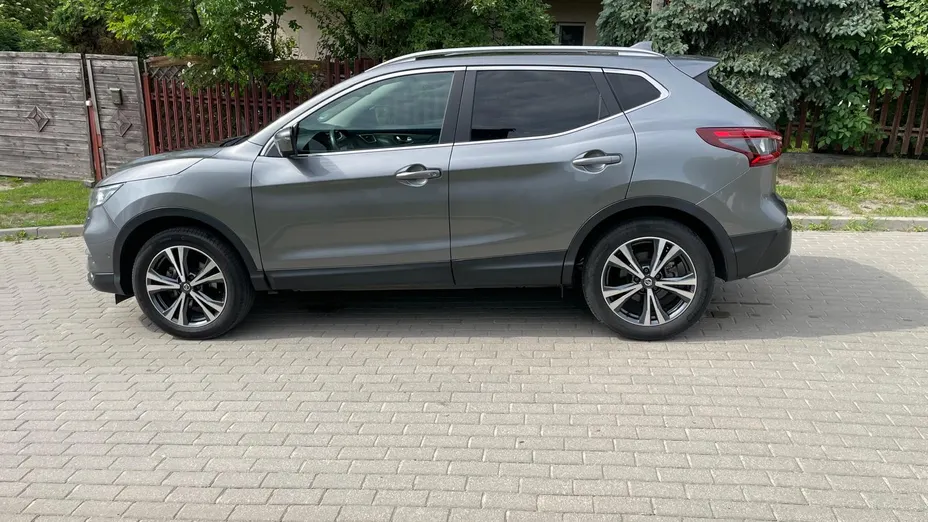 NISSAN Qashqai -