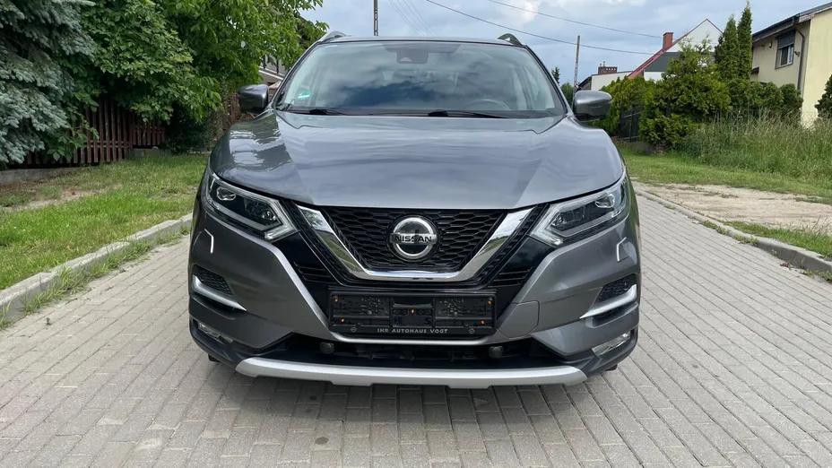 NISSAN Qashqai -