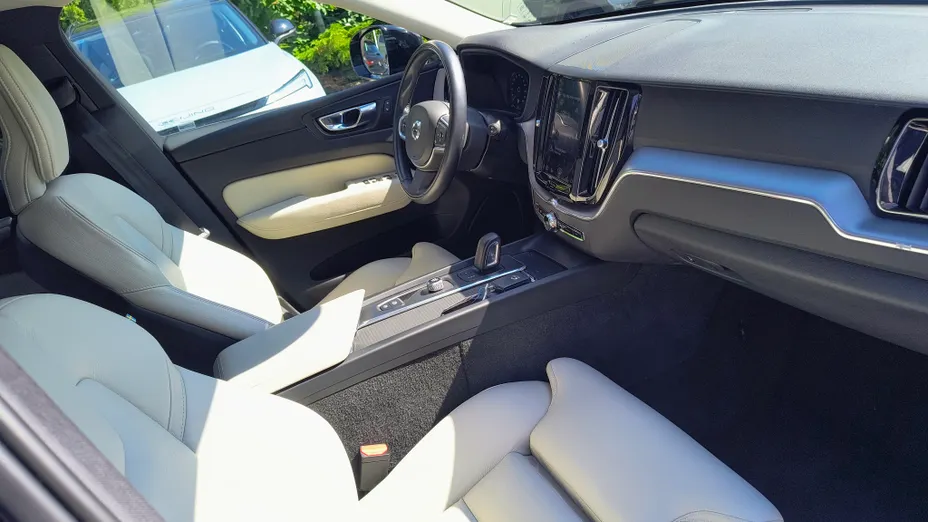 VOLVO XC60 XC60 B5 B AWD Momentum Pro aut