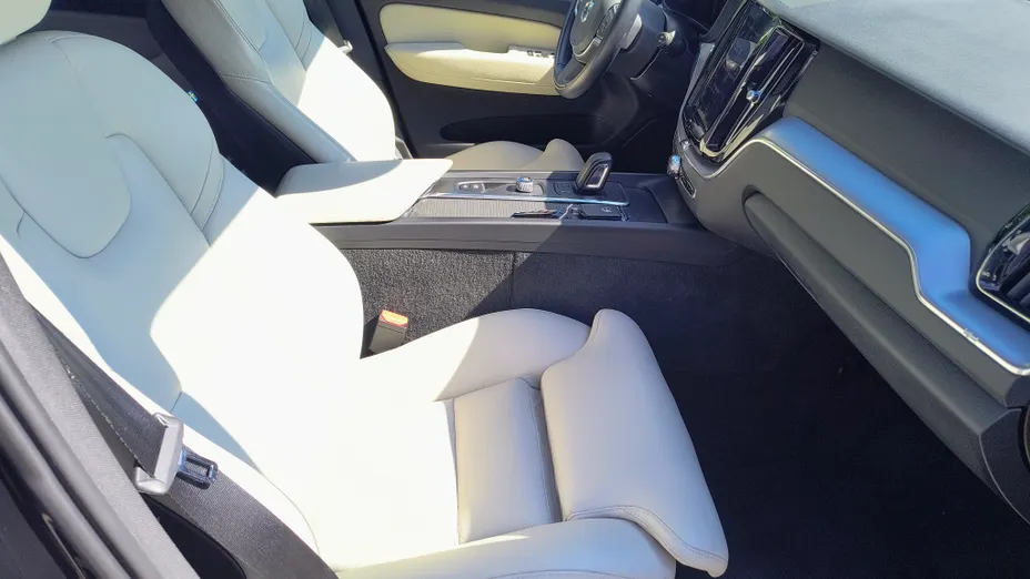 VOLVO XC60 XC60 B5 B AWD Momentum Pro aut
