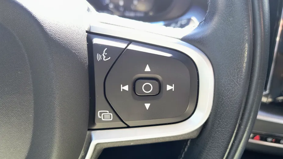 VOLVO XC60 XC60 B5 B AWD Momentum Pro aut