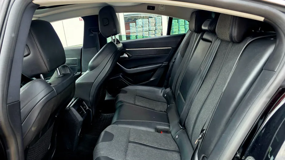 PEUGEOT 508 -