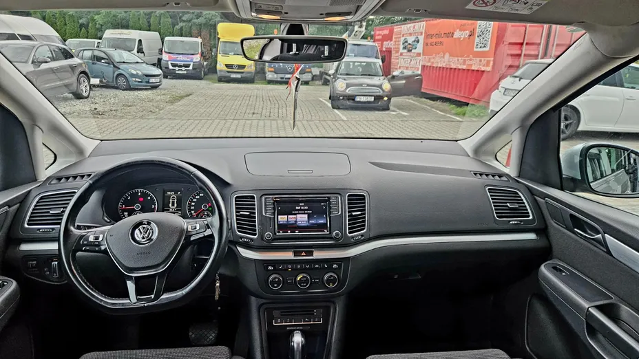 VOLKSWAGEN Sharan -