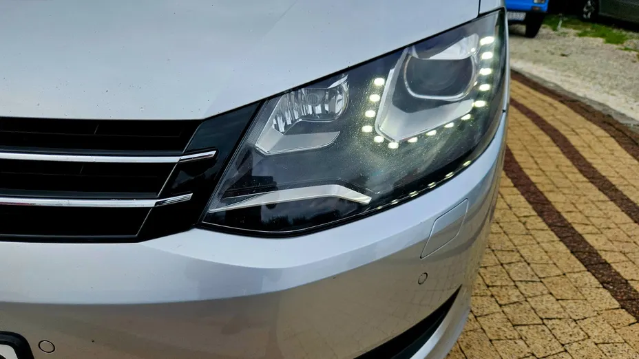 VOLKSWAGEN Sharan -