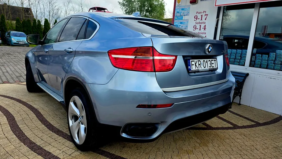 BMW X6 -