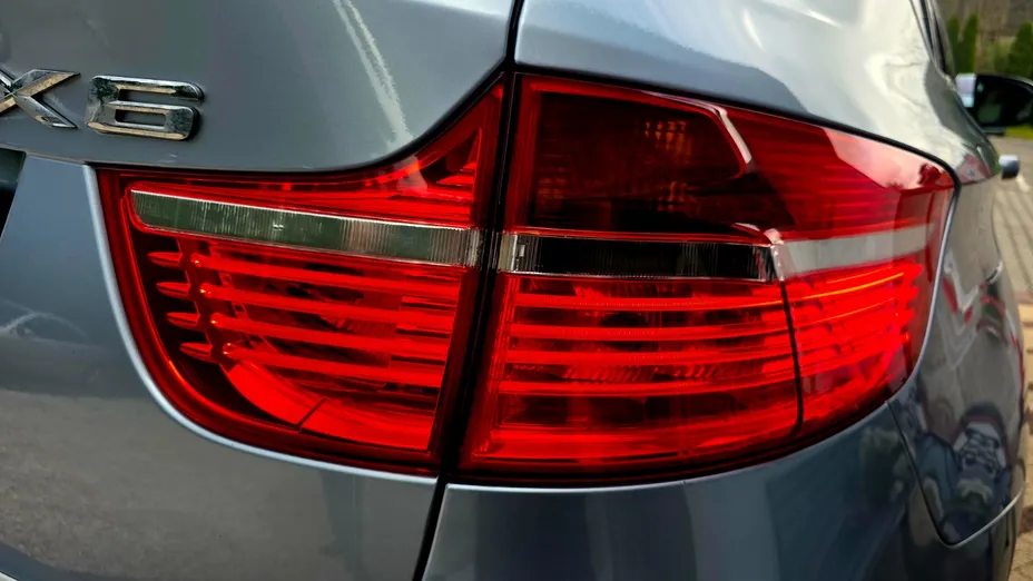 BMW X6 -