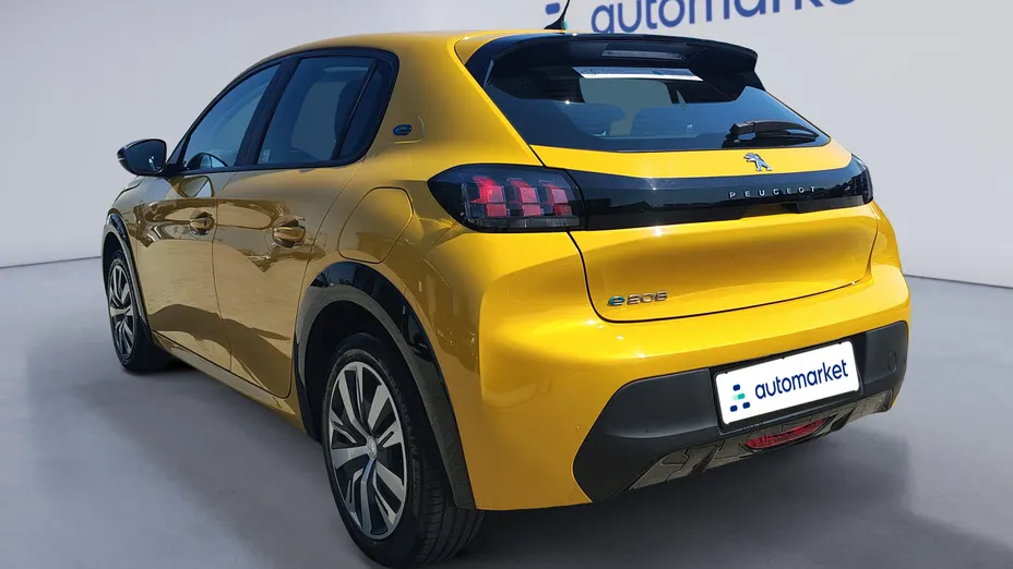 PEUGEOT 208 e-208 Active