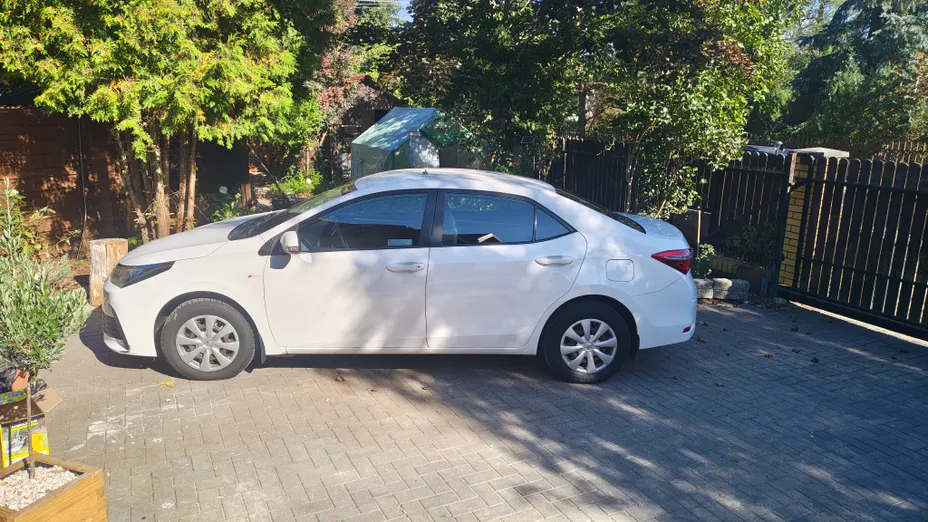 TOYOTA Corolla -
