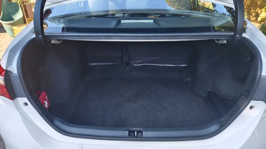 TOYOTA Corolla -