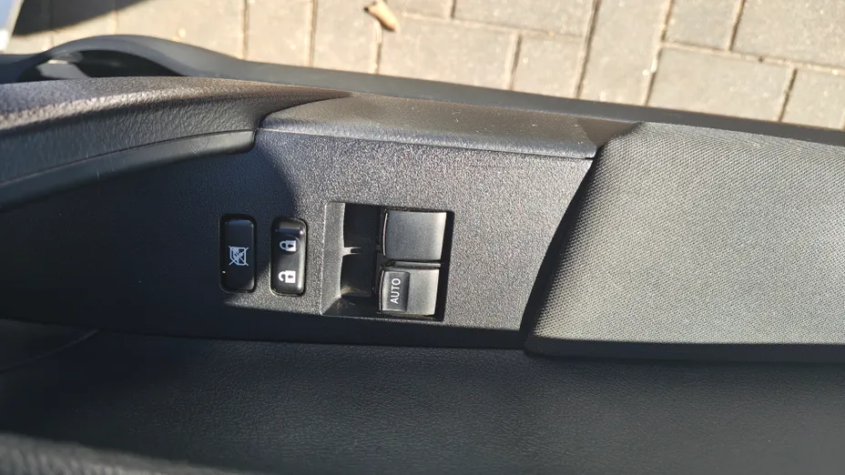 TOYOTA Corolla -