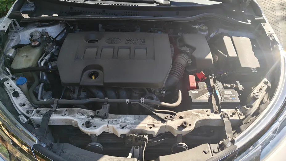 TOYOTA Corolla -
