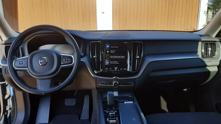 VOLVO XC60 XC60 2.0T Momentum