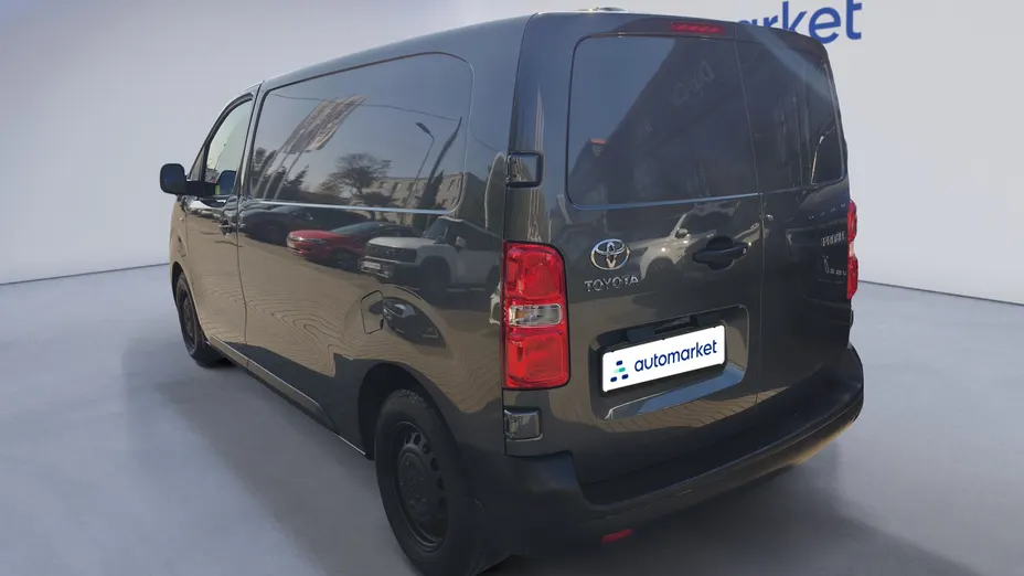 TOYOTA Proace Proace 2.0 D-4D Medium 2,7t Active