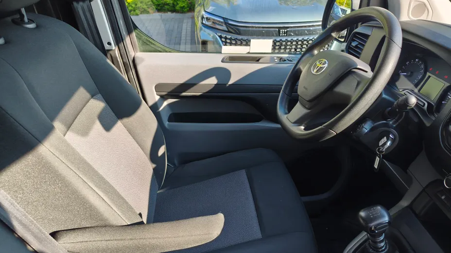 TOYOTA Proace Proace 2.0 D-4D Medium 2,7t Active