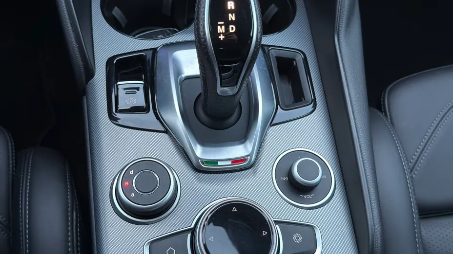 ALFA ROMEO Giulia Giulia 2.0 Turbo Veloce Q4 aut