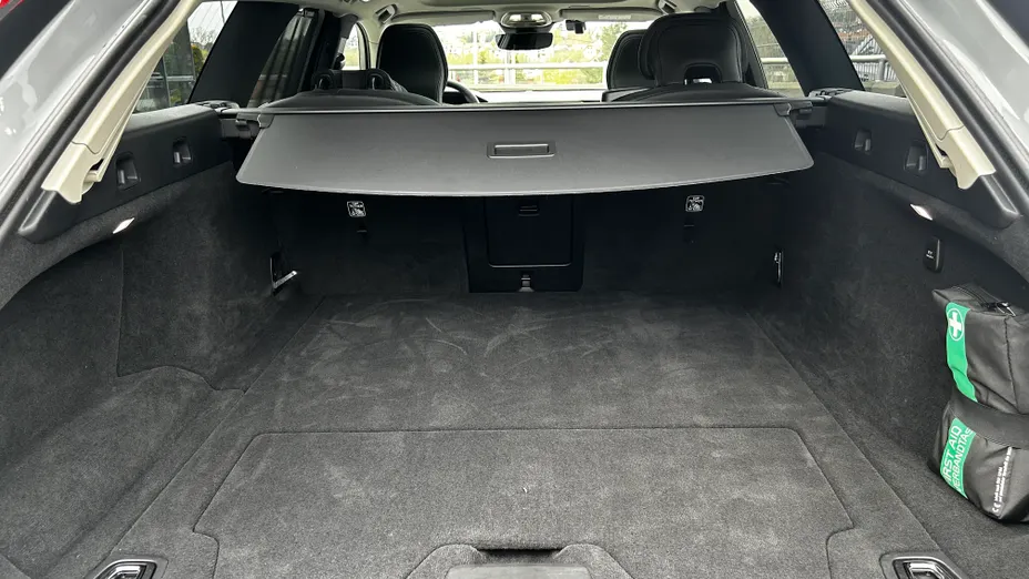 VOLVO V90 V90 T8 AWD Plug-In Hybrid Ultra Bright aut