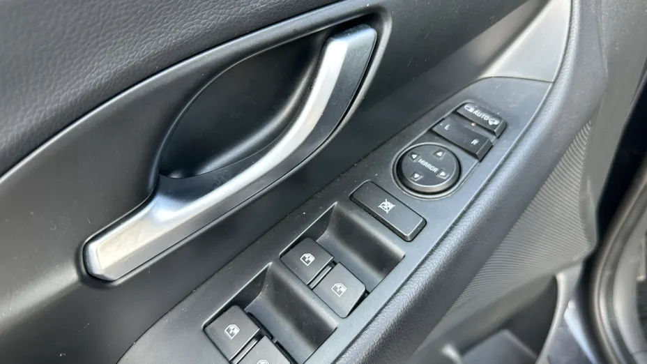 HYUNDAI i30 i30 1.0 T-GDI Modern