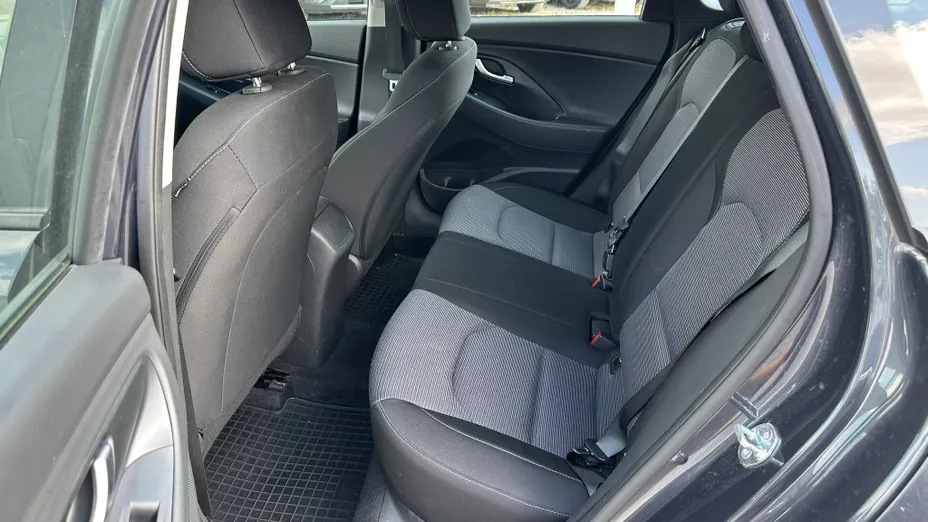 HYUNDAI i30 i30 1.0 T-GDI Modern