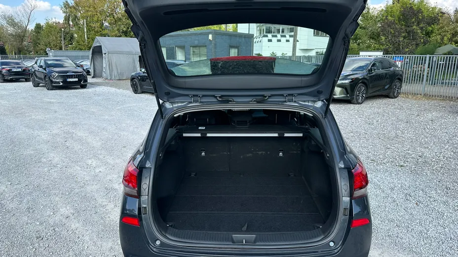 HYUNDAI i30 i30 1.0 T-GDI Modern