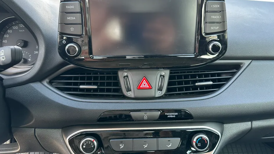 HYUNDAI i30 i30 1.0 T-GDI Modern