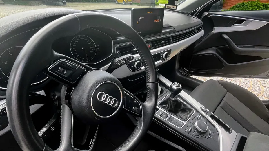 AUDI A4 -