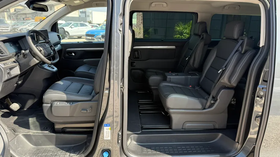 PEUGEOT Traveller Traveller 2.0 BlueHDi Long Business VIP EAT8