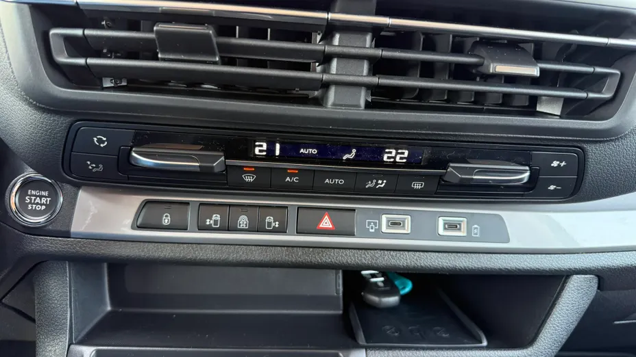 PEUGEOT Traveller Traveller 2.0 BlueHDi Long Business VIP EAT8