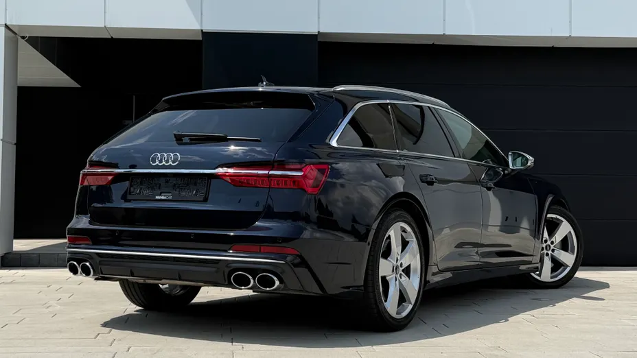 AUDI S6 Avant -