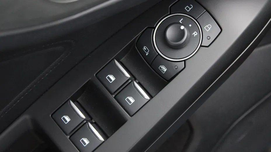 FORD Focus Focus 1.0 EcoBoost mHEV Titanium X aut