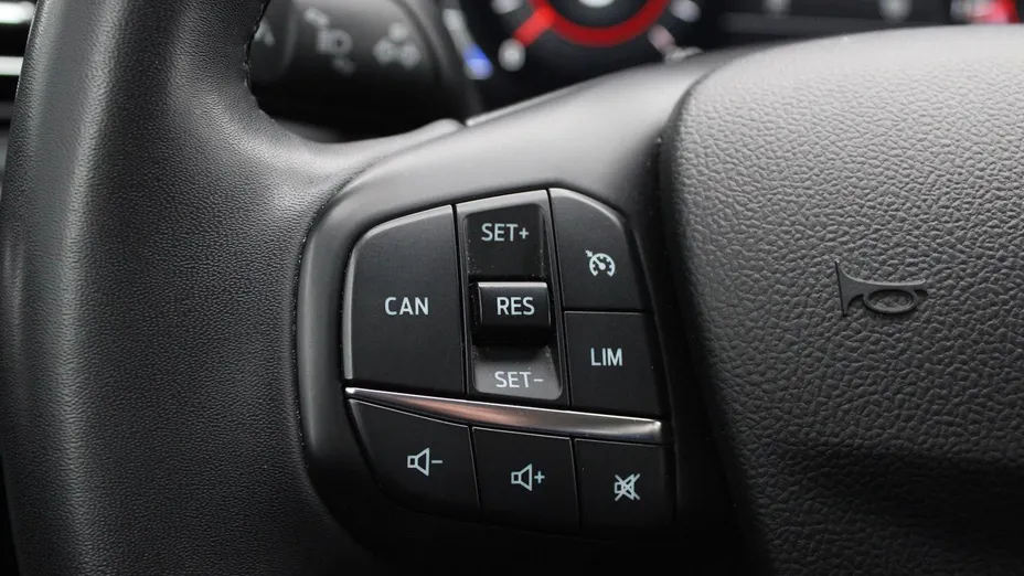 FORD Focus Focus 1.0 EcoBoost mHEV Titanium X aut