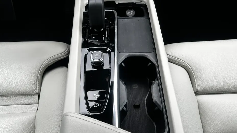 VOLVO V60 V60 B3 B Plus Dark aut