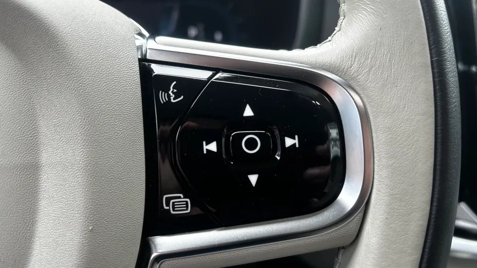 VOLVO V60 V60 B3 B Plus Dark aut