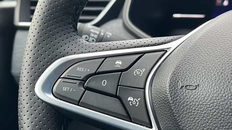 RENAULT Clio Clio 1.0 TCe Techno