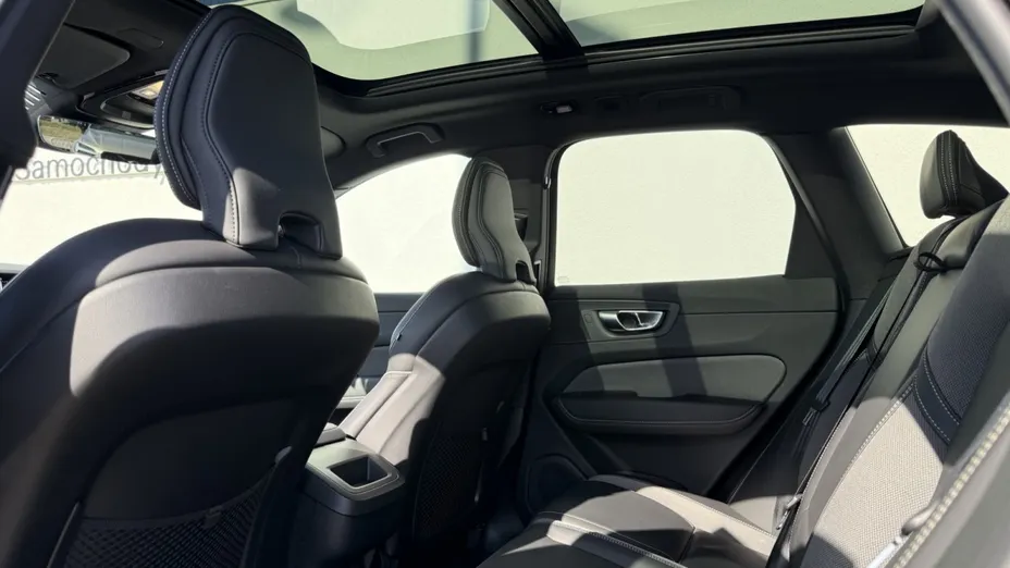 VOLVO XC60 XC60 B5 B AWD Plus Black Edition aut