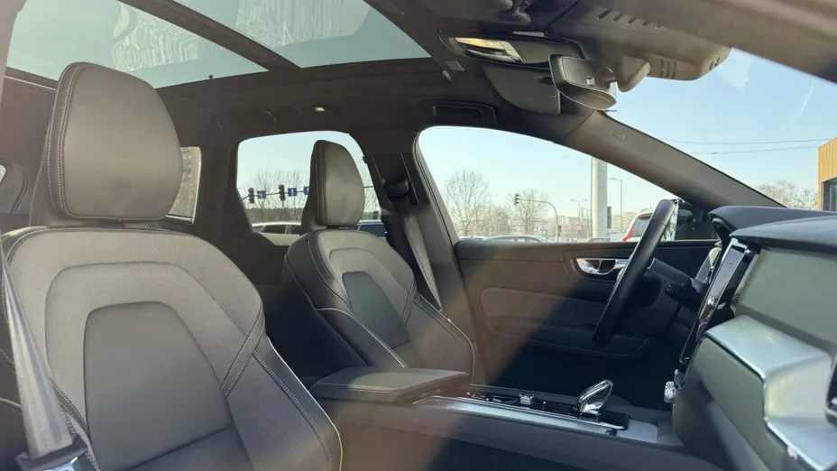 VOLVO XC60 XC60 B5 B AWD Plus Black Edition aut