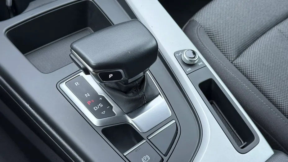 AUDI A4 A4 35 TFSI mHEV S Line S tronic